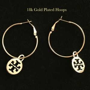 ✅🆕 TORY BURCH CHARMS w/ Gold Hoops